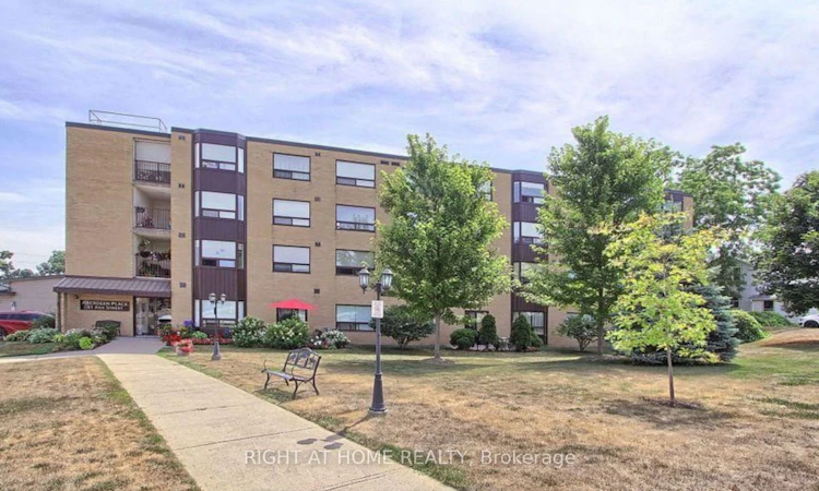 402-41 Ash Street