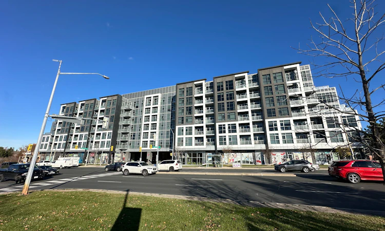 309-8763 Bayview Avenue