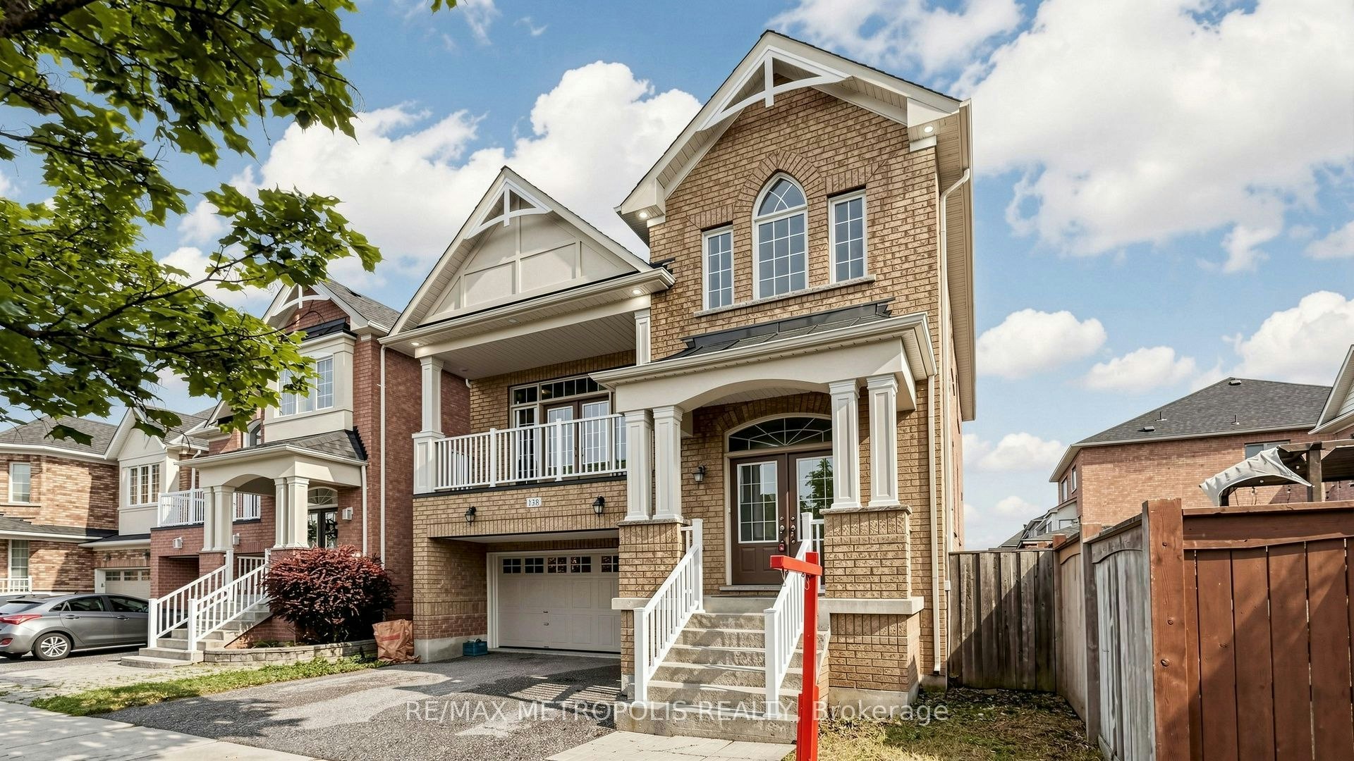 138 Yakefarm Boulevard, Whitchurch-Stouffville, ON, L4A 0R8 - 2