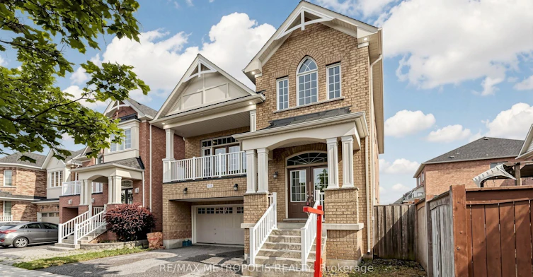 138 Yakefarm Boulevard, Whitchurch-Stouffville, ON, L4A 0R8 - 2