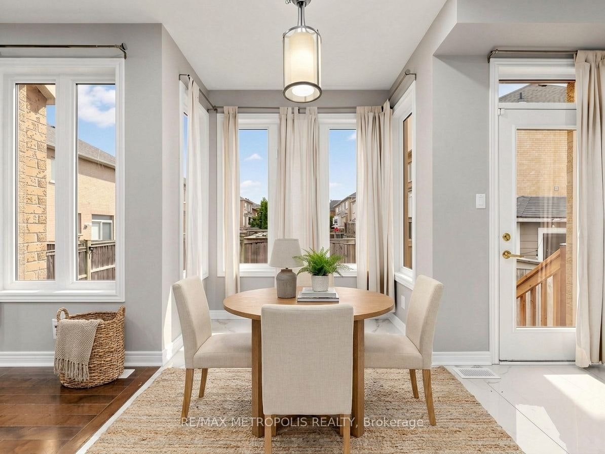 138 Yakefarm Boulevard, Whitchurch-Stouffville, ON, L4A 0R8 - 4