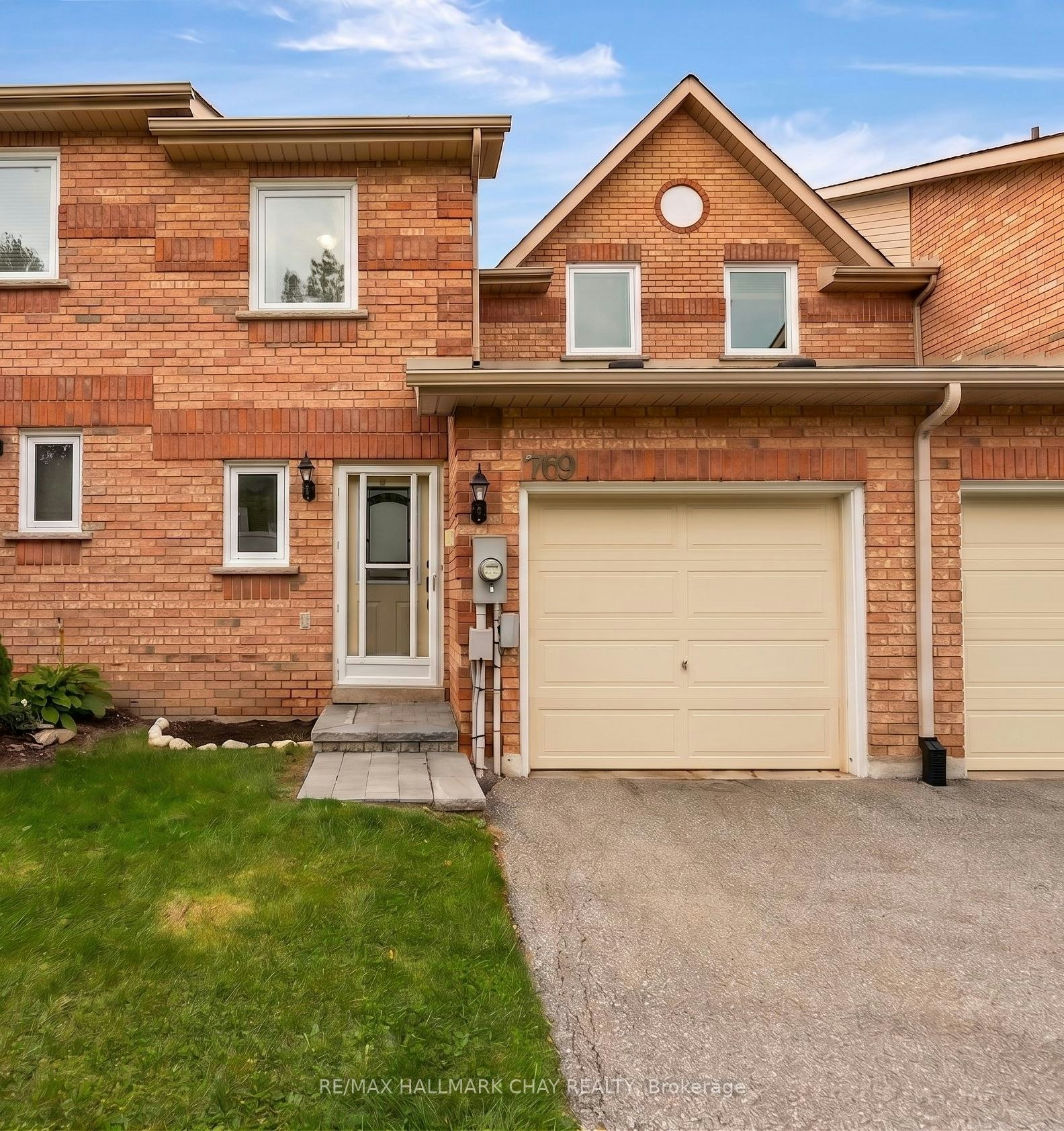 769 Playter Crescent, Newmarket, ON, L3X 1W7