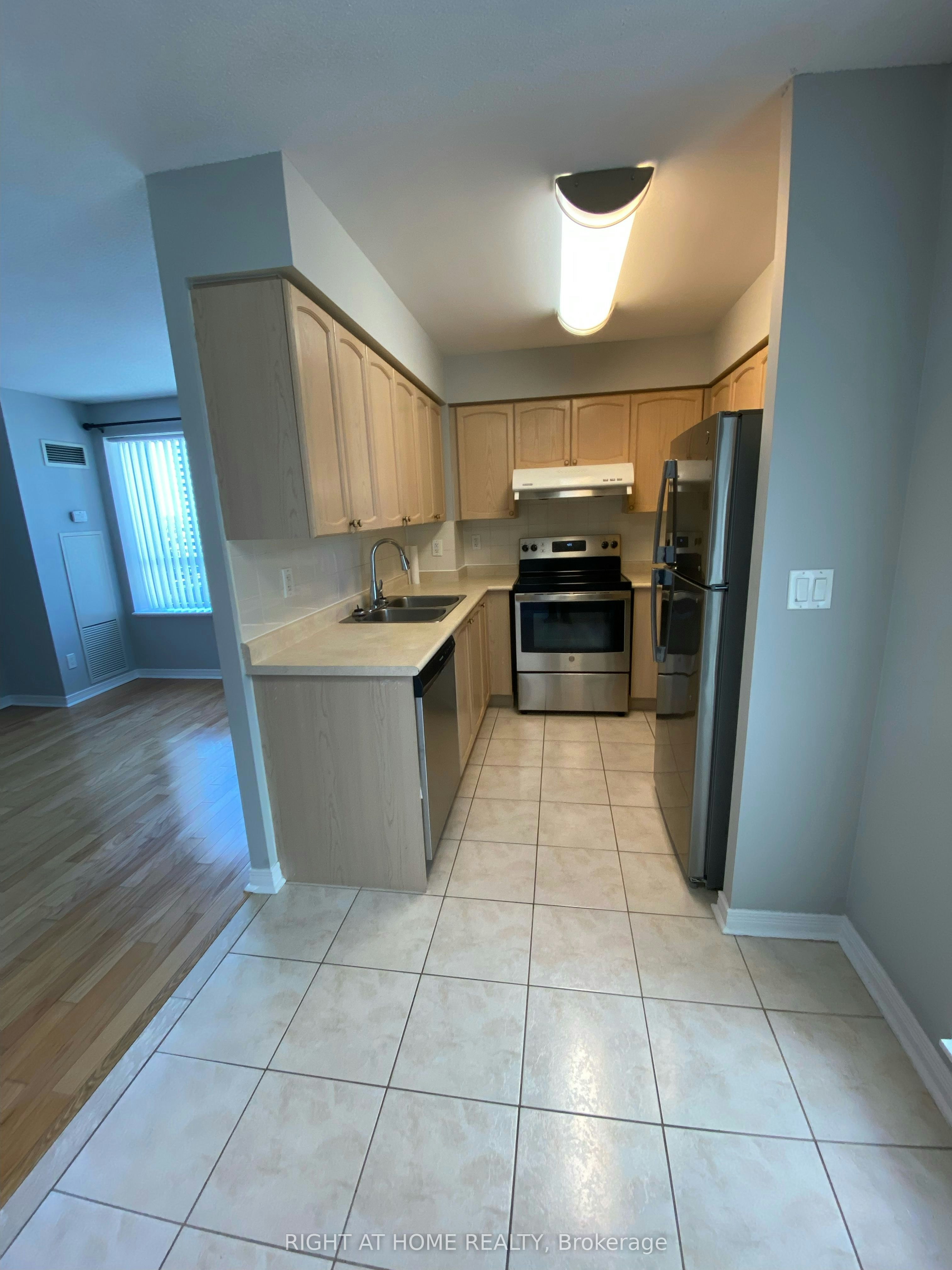 1103-23 Oneida Crescent, Richmond Hill, ON, L4B 0A2 - 7