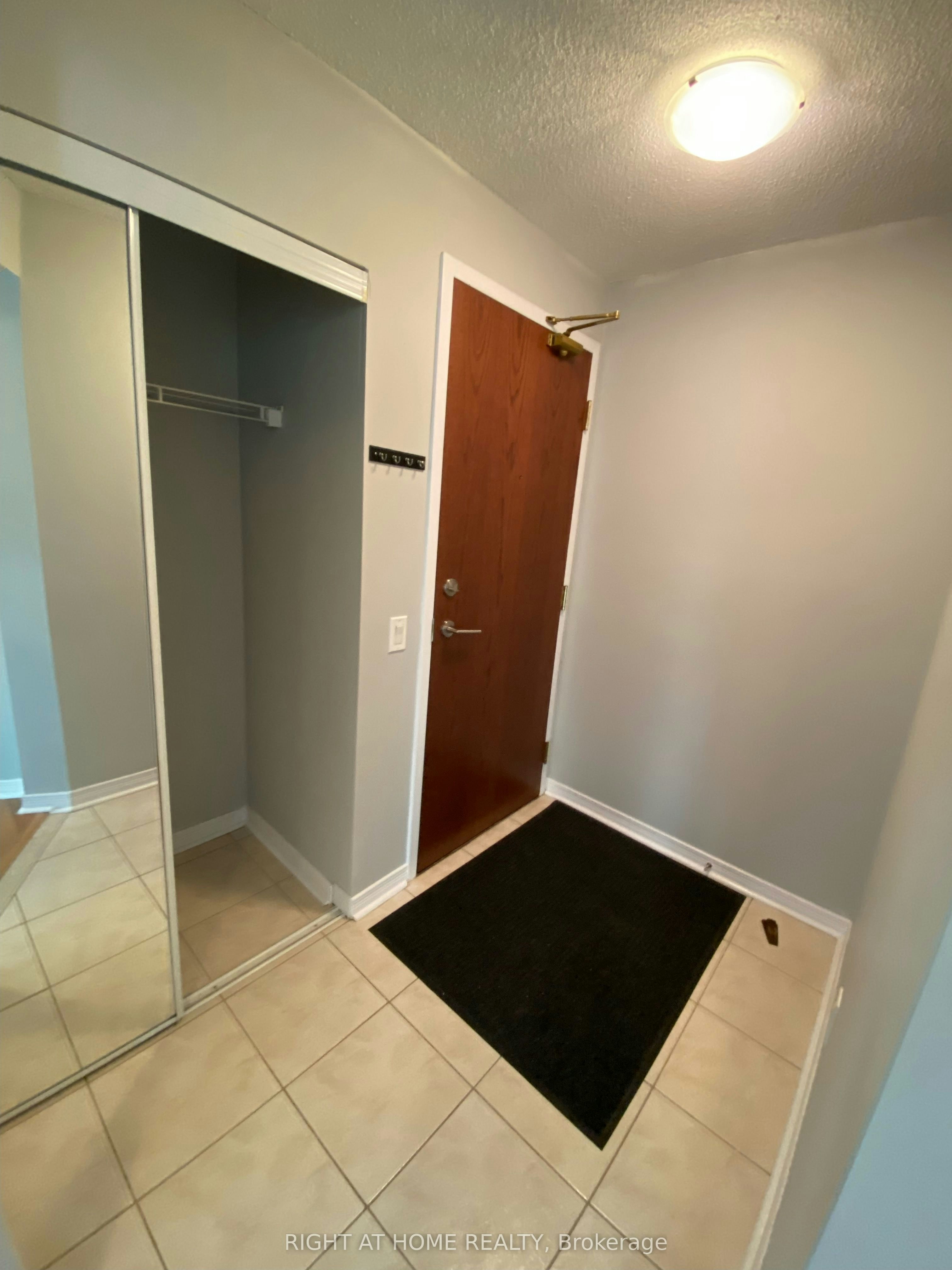 1103-23 Oneida Crescent, Richmond Hill, ON, L4B 0A2 - 2