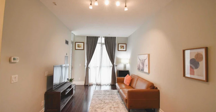 111-1 Upper Duke Crescent, Markham, ON, L6G 0B6 - 16