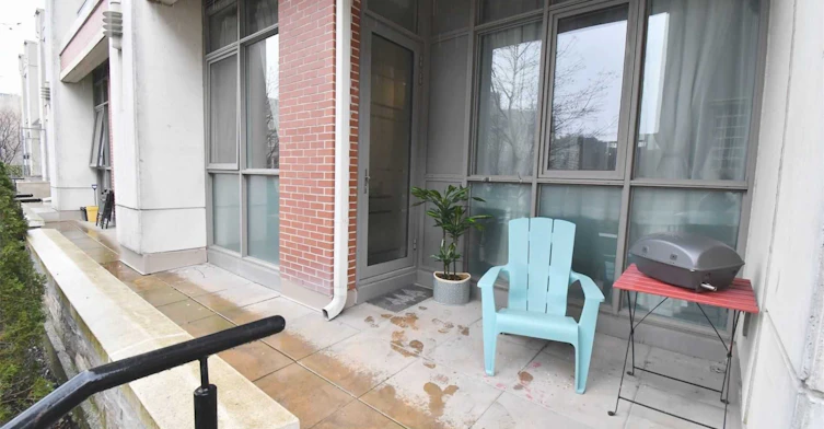 111-1 Upper Duke Crescent, Markham, ON, L6G 0B6 - 18