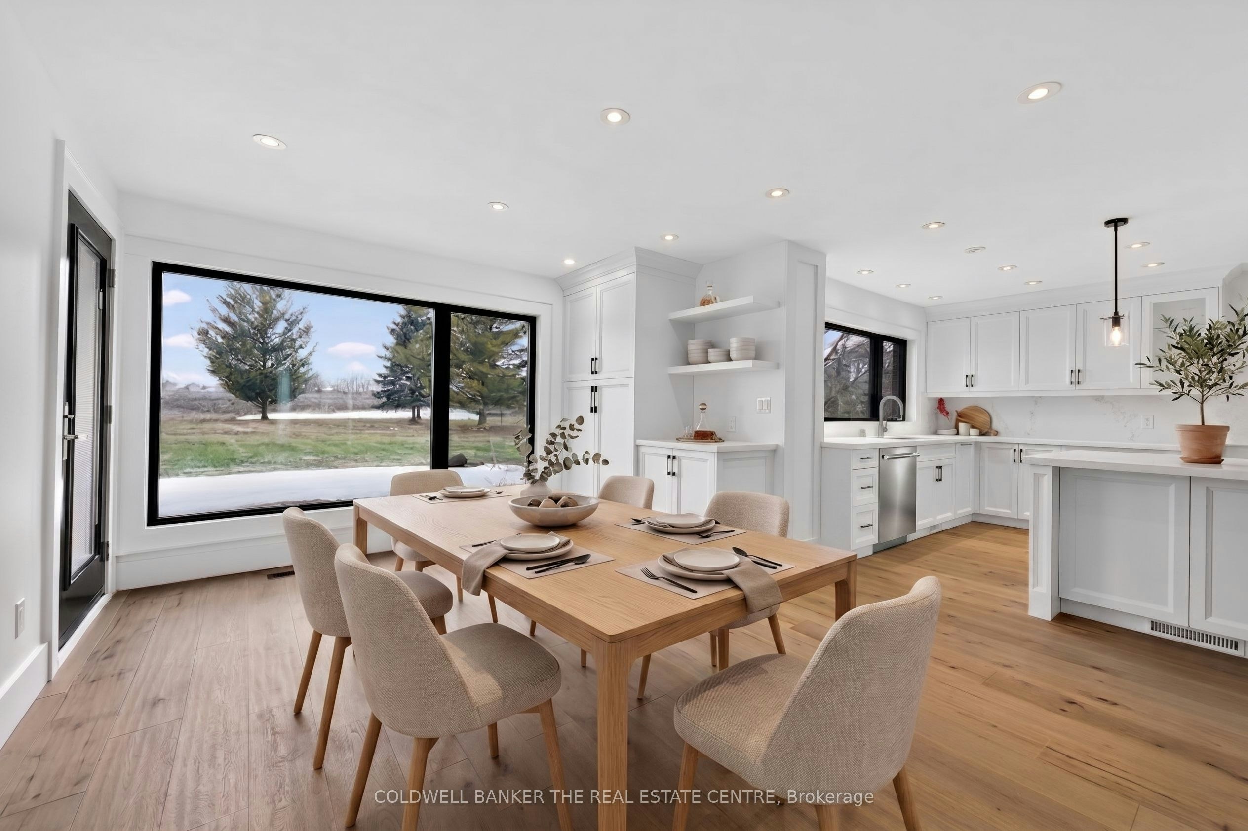8 Brownlee Drive, Bradford West Gwillimbury, ON, L3Z 2A4 - 14