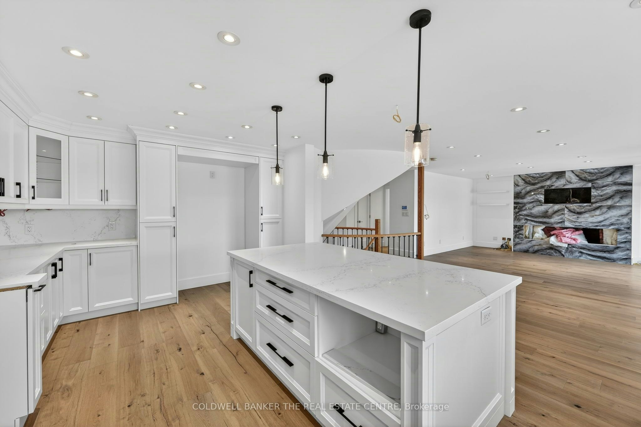 8 Brownlee Drive, Bradford West Gwillimbury, ON, L3Z 2A4 - 17