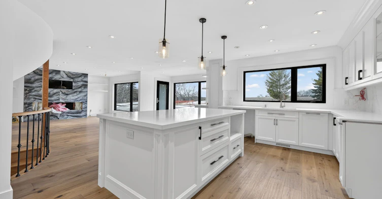8 Brownlee Drive, Bradford West Gwillimbury, ON, L3Z 2A4 - 11