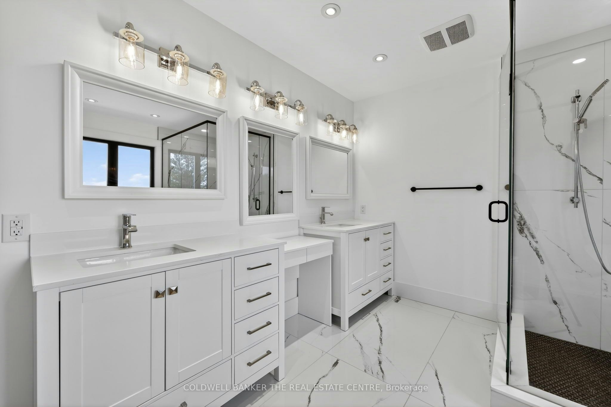 8 Brownlee Drive, Bradford West Gwillimbury, ON, L3Z 2A4 - 28
