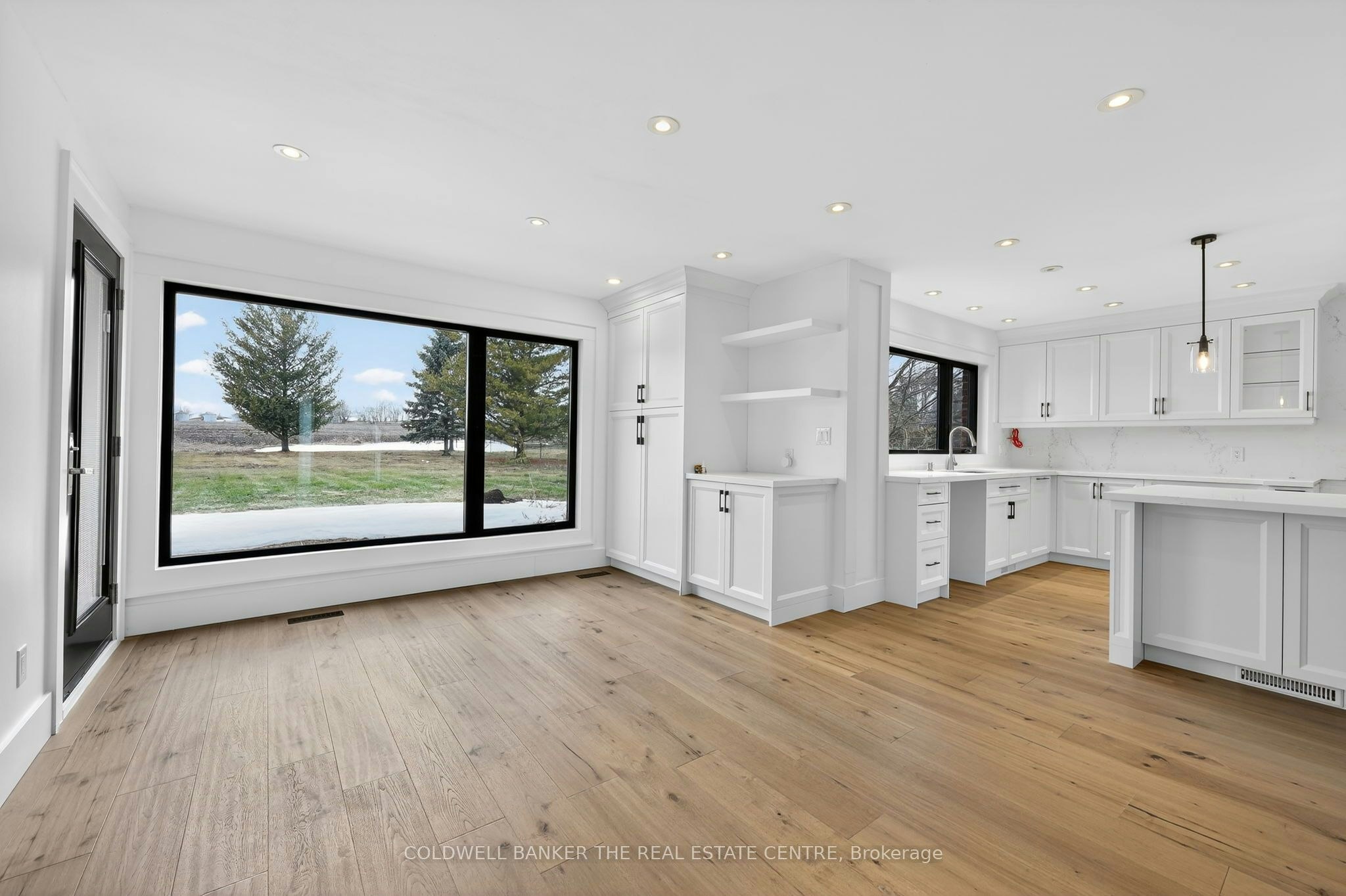 8 Brownlee Drive, Bradford West Gwillimbury, ON, L3Z 2A4 - 13