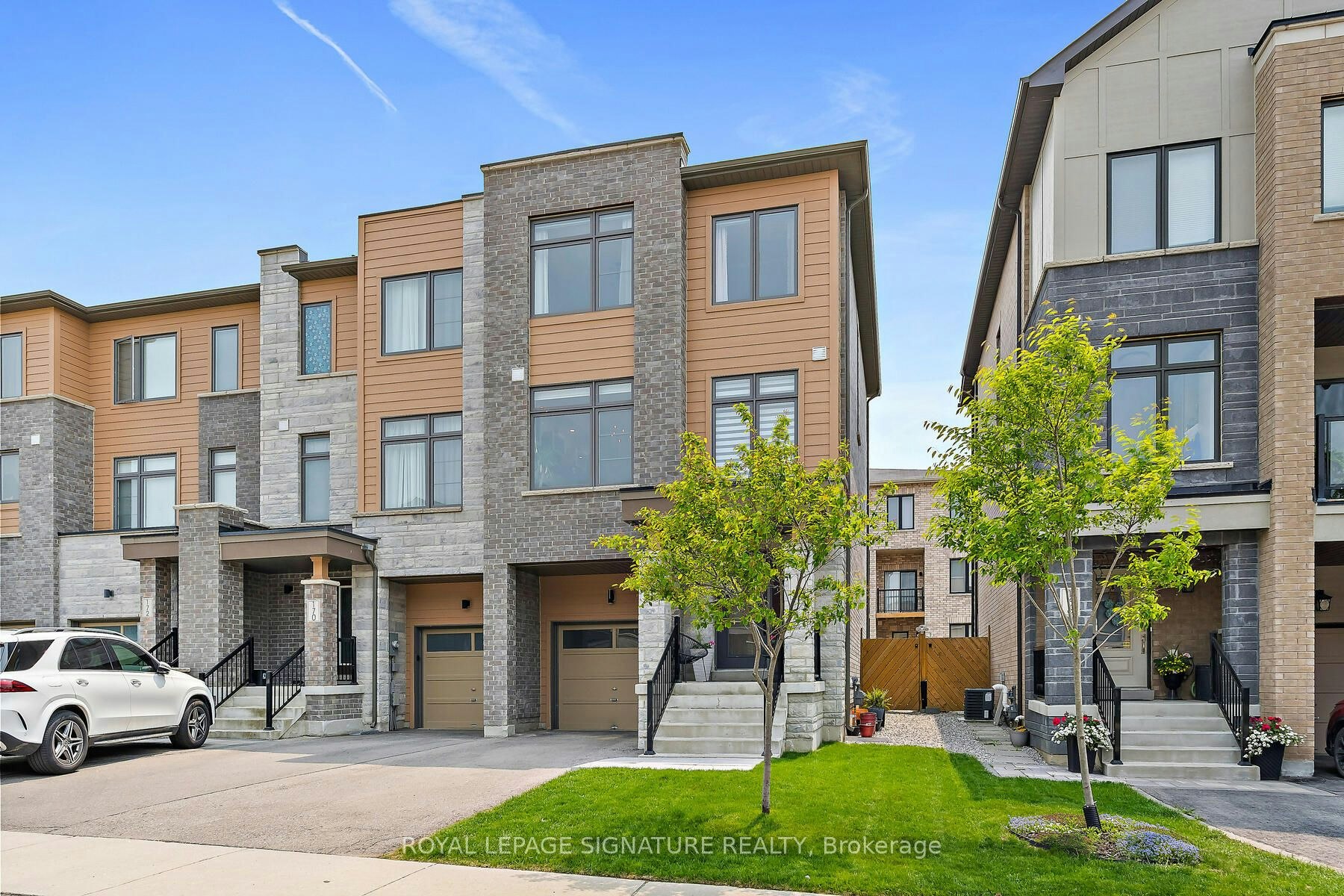 168 Tango Crescent, Newmarket, ON, L3X 0K5