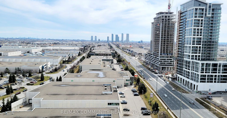 1708-9075 Jane Street, Vaughan, ON, L5K 0L7 - 29