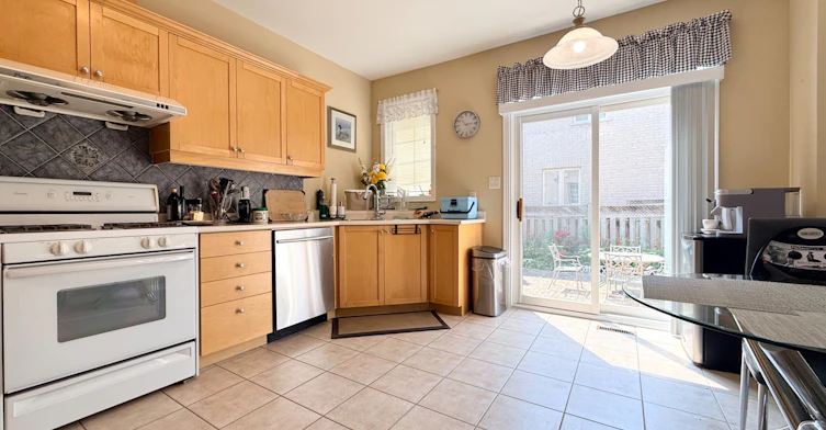 63 Southbrook Crescent, Markham, ON, L6C 2H3 - 18