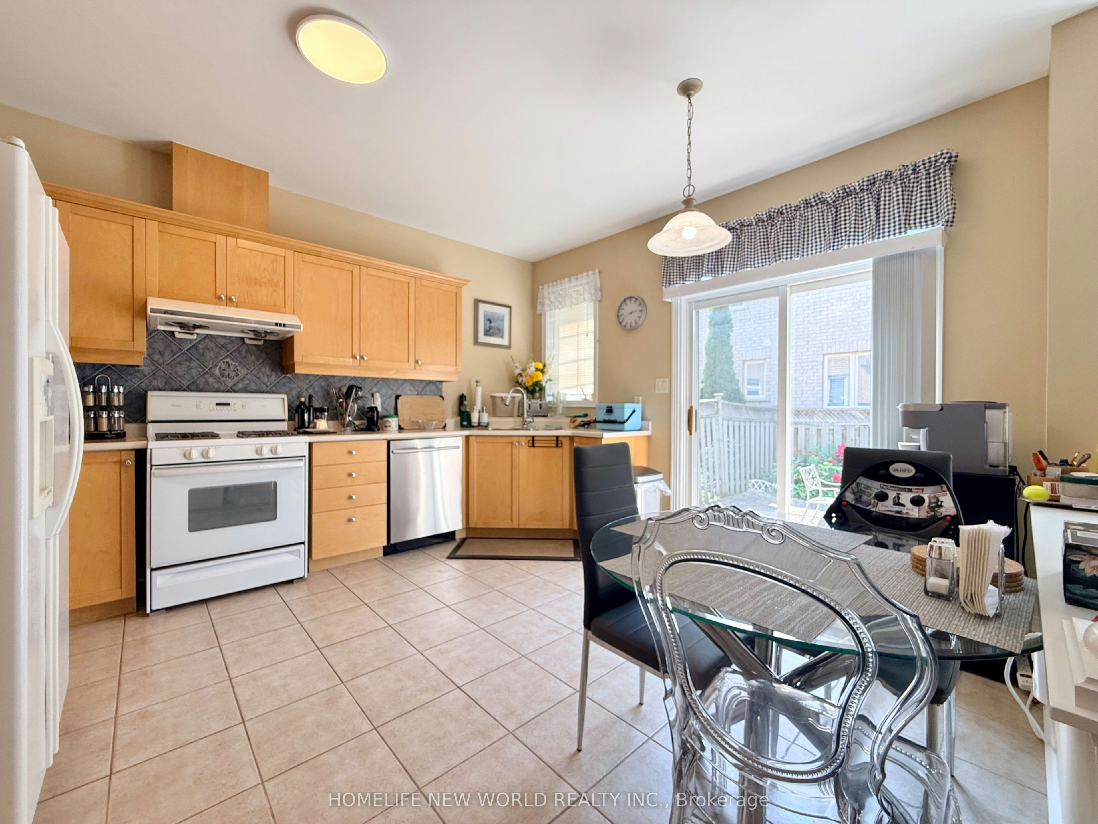 63 Southbrook Crescent, Markham, ON, L6C 2H3 - 16