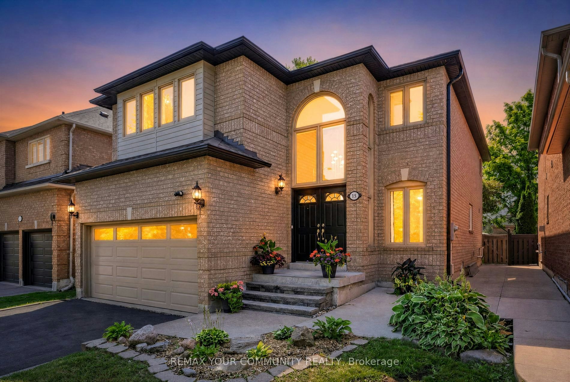 15 Klamath Court, Vaughan, ON, L6A 2L7