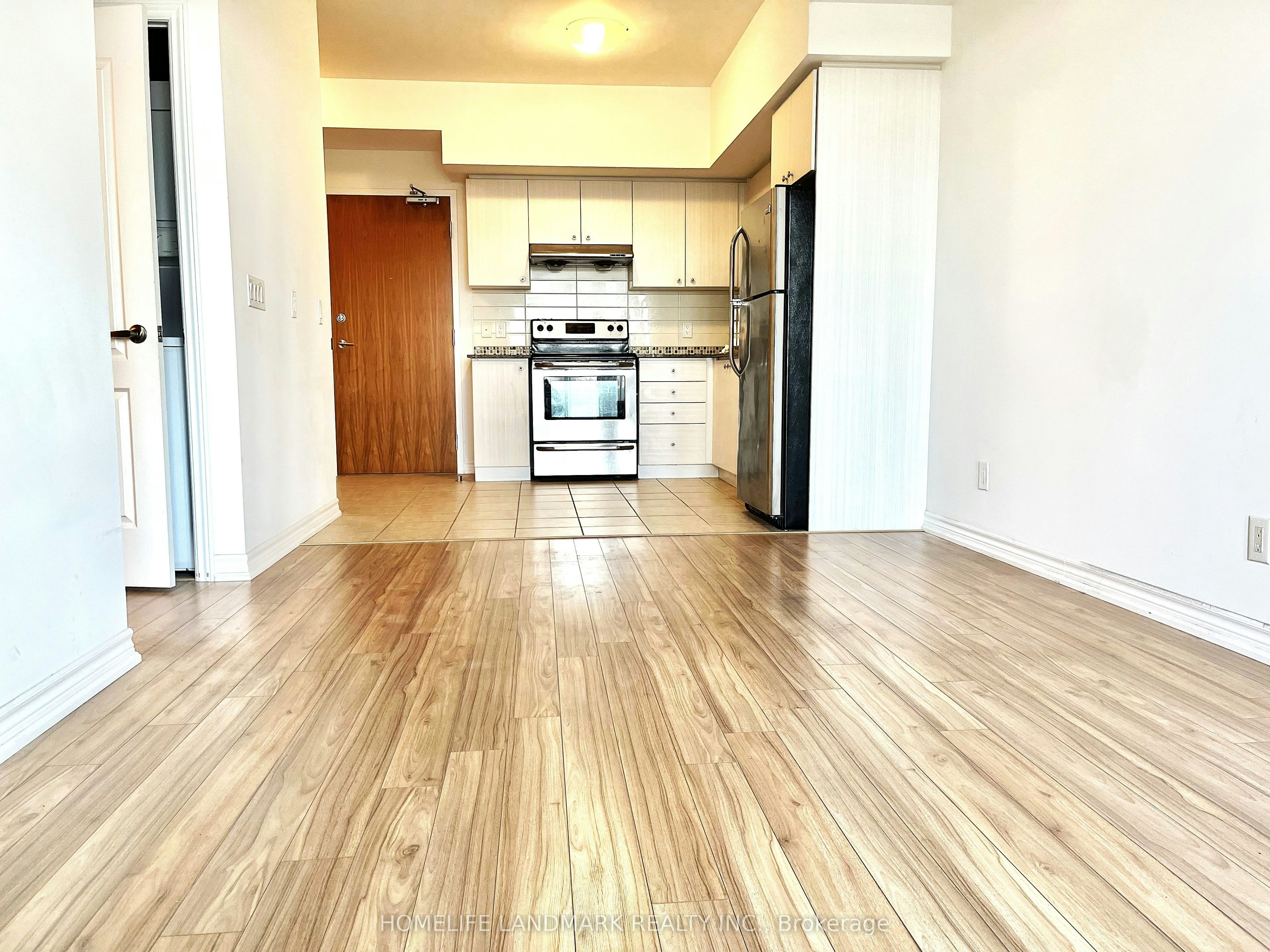 821-8323 Kennedy Road W, Markham, ON, L3R 5W7 - 4