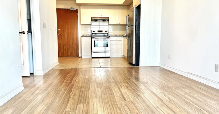 821-8323 Kennedy Road W, Markham, ON, L3R 5W7 - 4