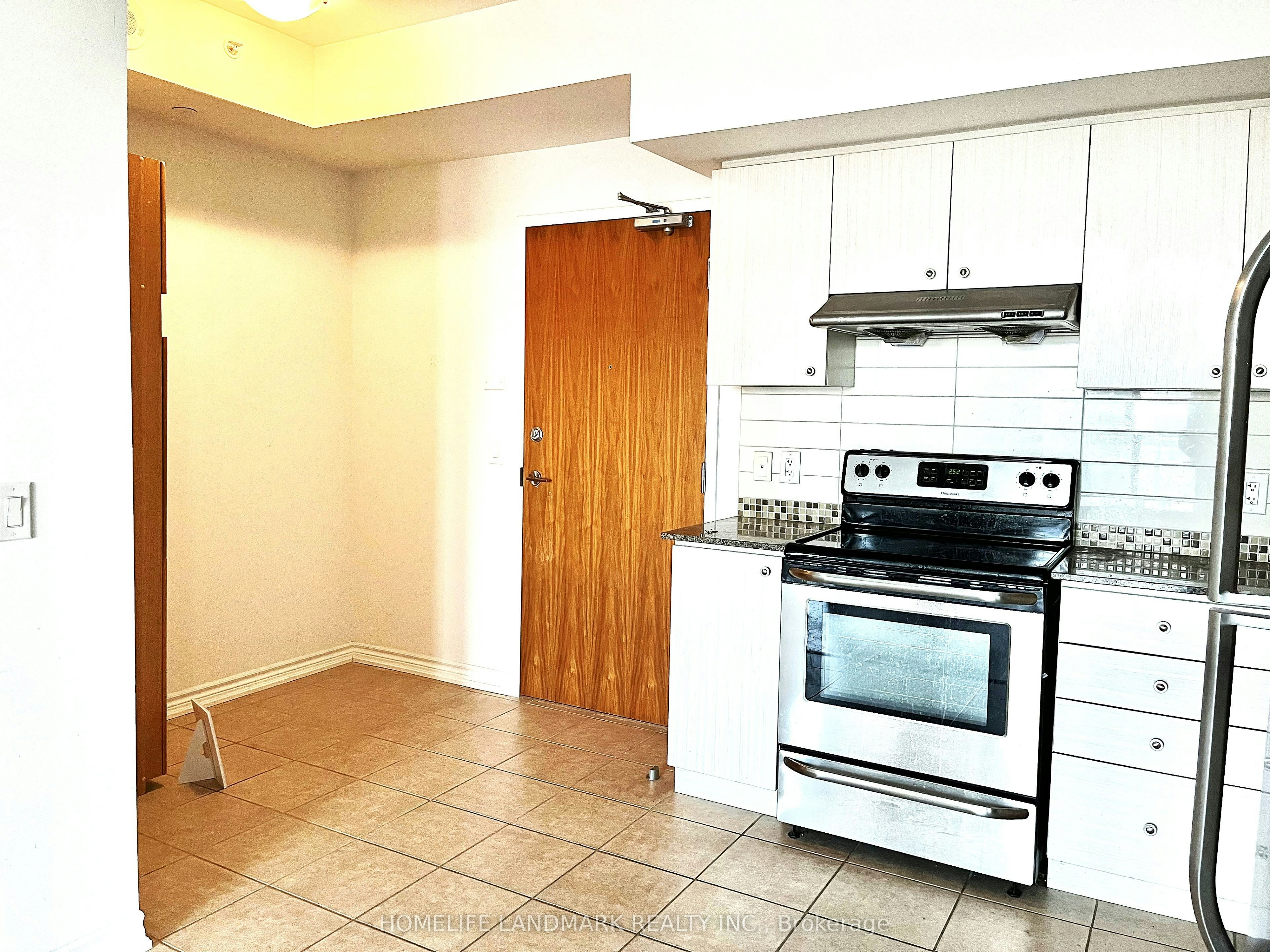 821-8323 Kennedy Road W, Markham, ON, L3R 5W7 - 3