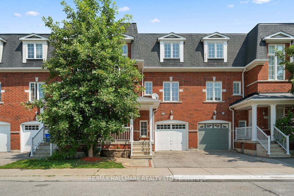 24-15 Old Colony Road, Richmond Hill, ON, L4E 4L5