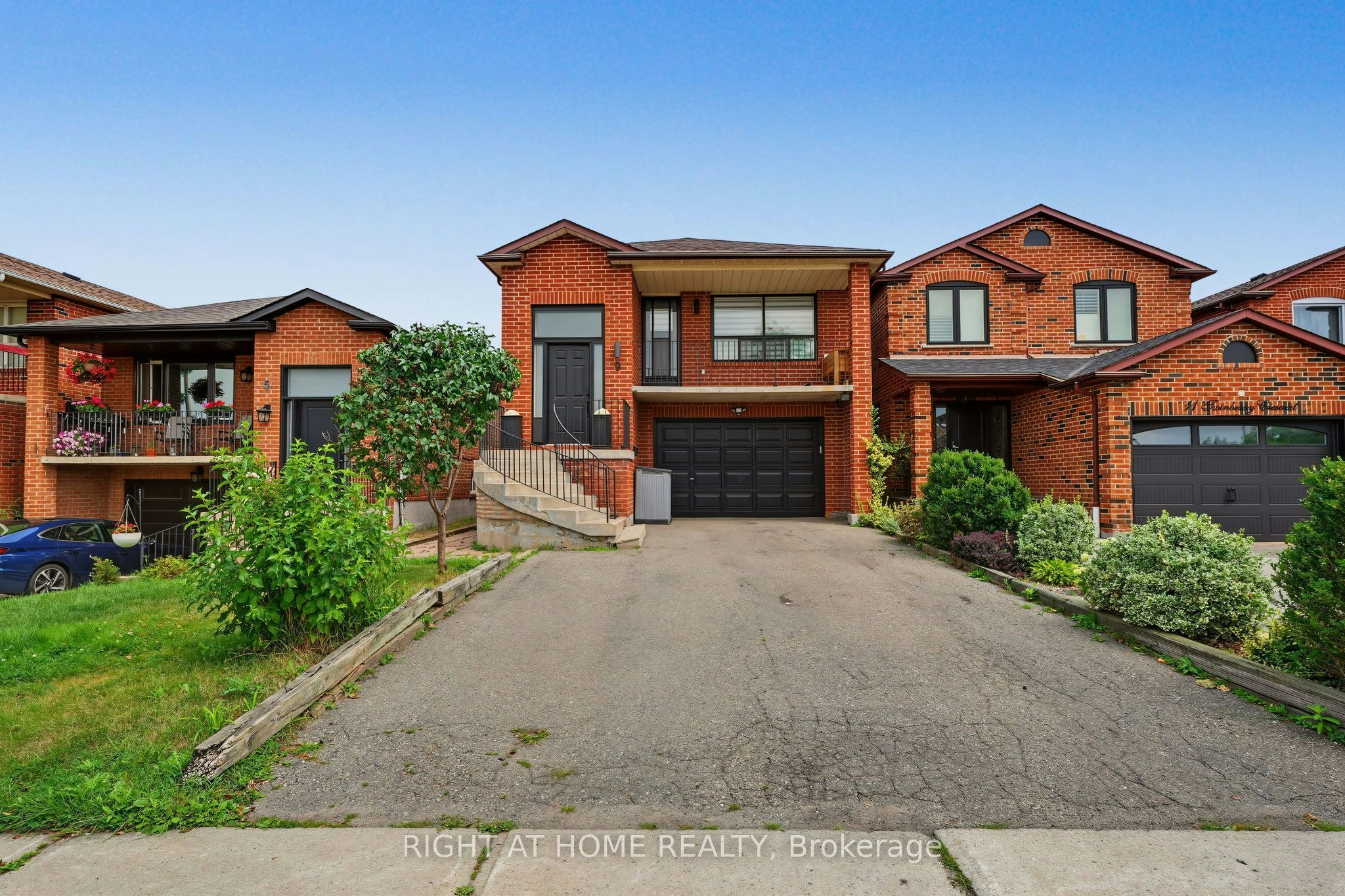 9 Twinberry Crescent, Vaughan, ON, L4L 3X5