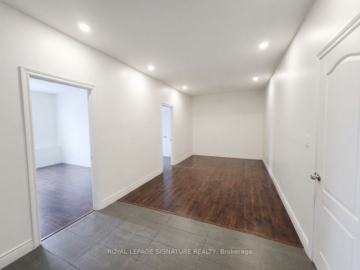 Upper 1-15 Barrie Street, Bradford West Gwillimbury, ON, L3S 0J1 - 7