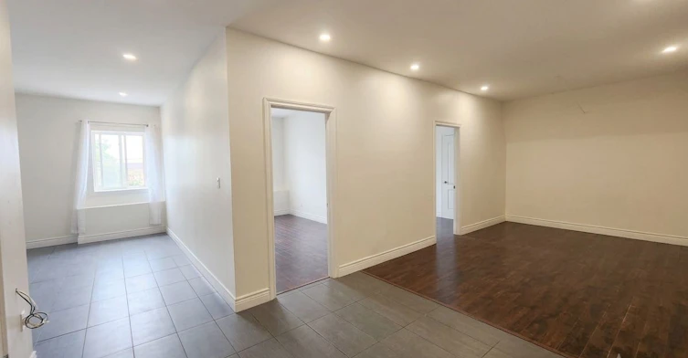 Upper 1-15 Barrie Street, Bradford West Gwillimbury, ON, L3S 0J1