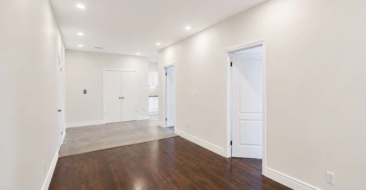 Upper 1-15 Barrie Street, Bradford West Gwillimbury, ON, L3S 0J1 - 2
