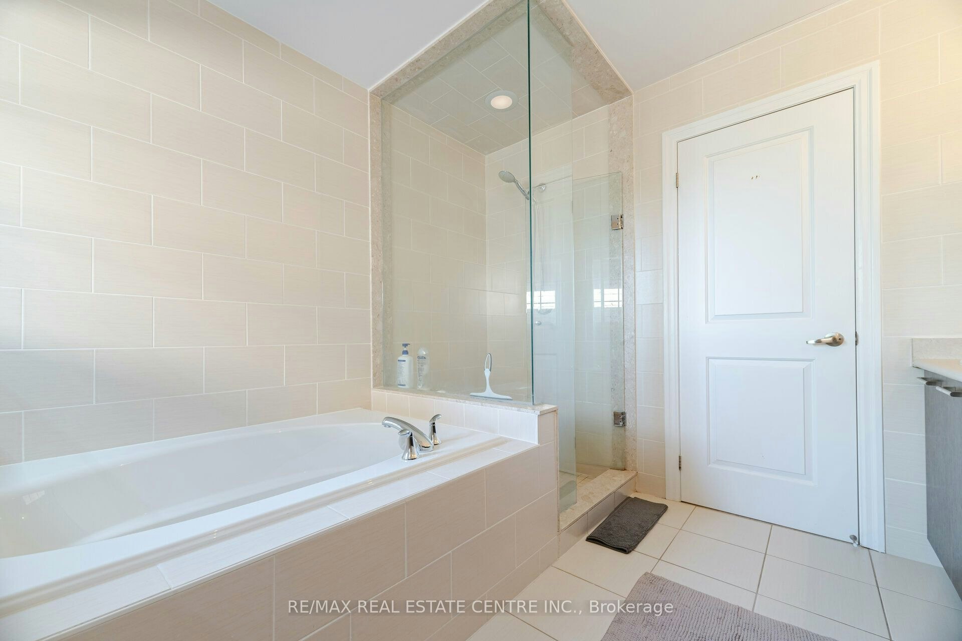 34 Alex Campbell Crescent, King, ON, L7B 0C2 - 21