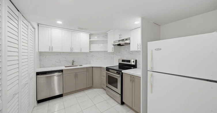Lower-2 Hollywood Hill Circle, Vaughan, ON, L4H 2P7 - 8