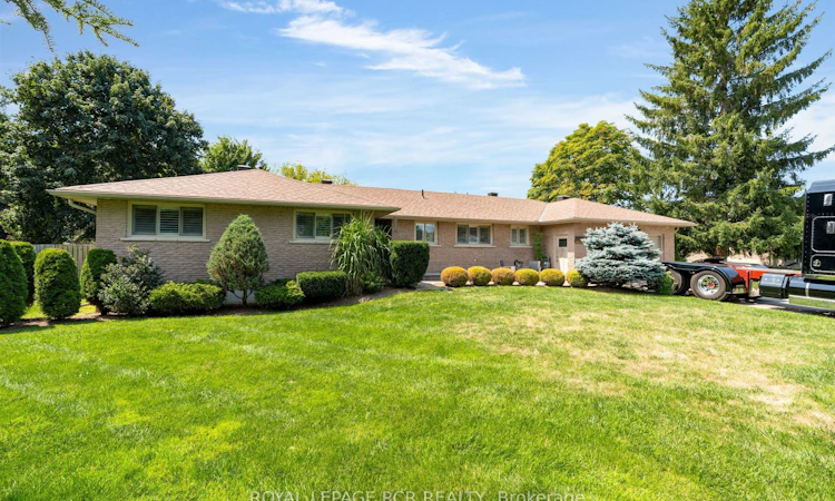 20 Douglas Drive
