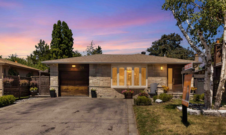 219 Bay Thorn Drive