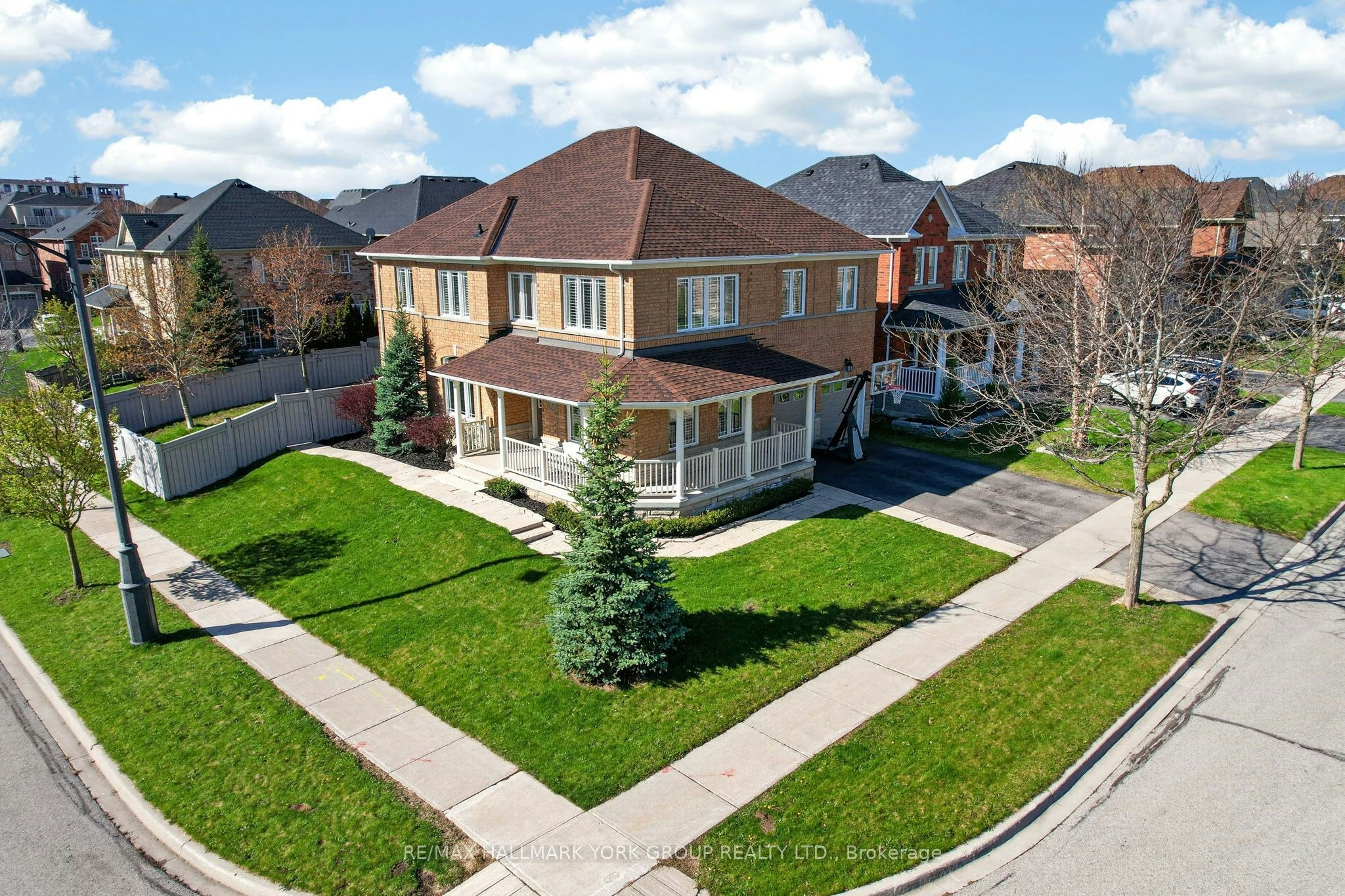 75 Mclarty Gate, Aurora, ON, L4G 0G5