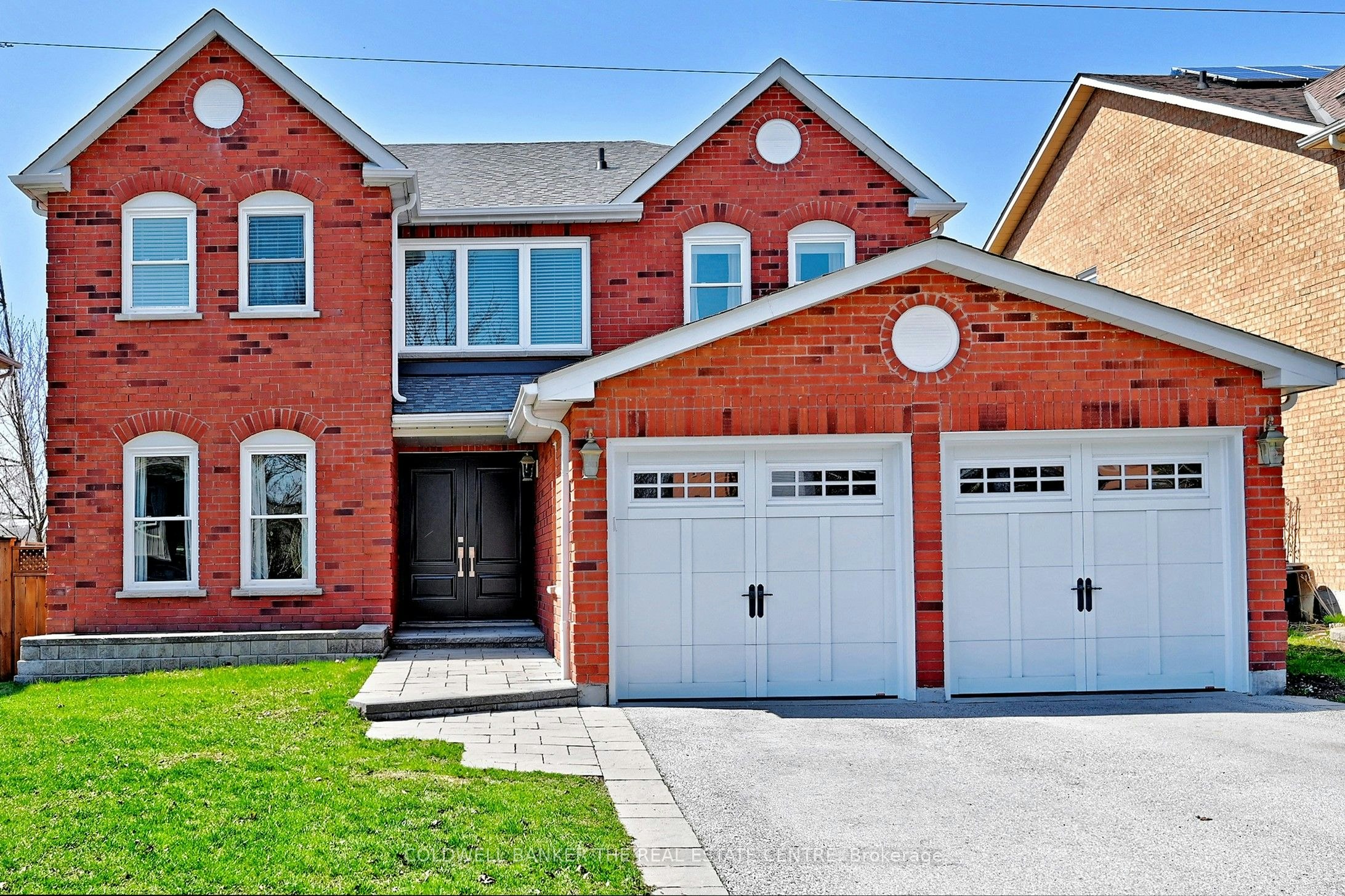 194 Chambers Crescent, Newmarket, ON, L3X 1T1