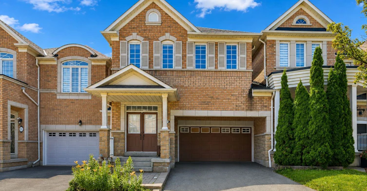 23 Amberty Street, Vaughan, ON, L4J 8W6