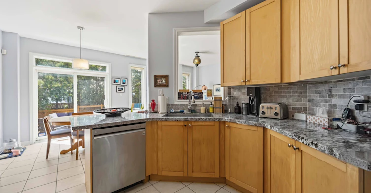 23 Amberty Street, Vaughan, ON, L4J 8W6 - 12