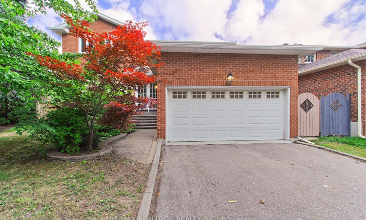 19 Crystal Drive N