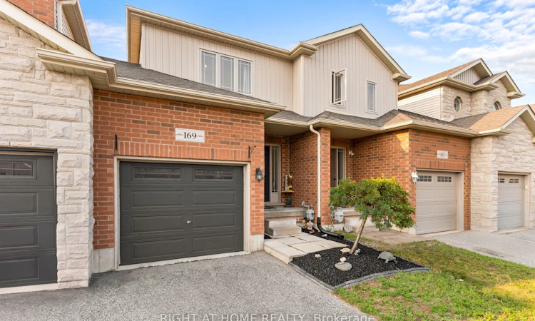 169 Banting Crescent