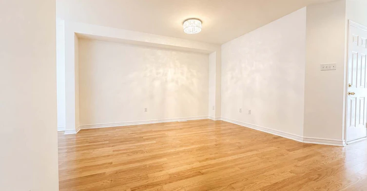 3 Sunway Square, Markham, ON, L3P 7X3 - 2