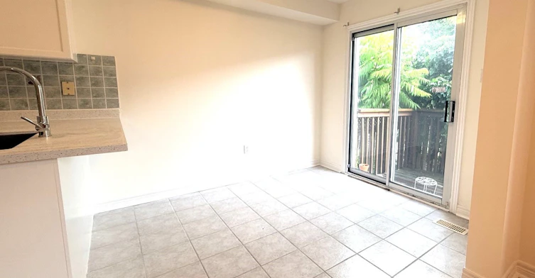3 Sunway Square, Markham, ON, L3P 7X3 - 8