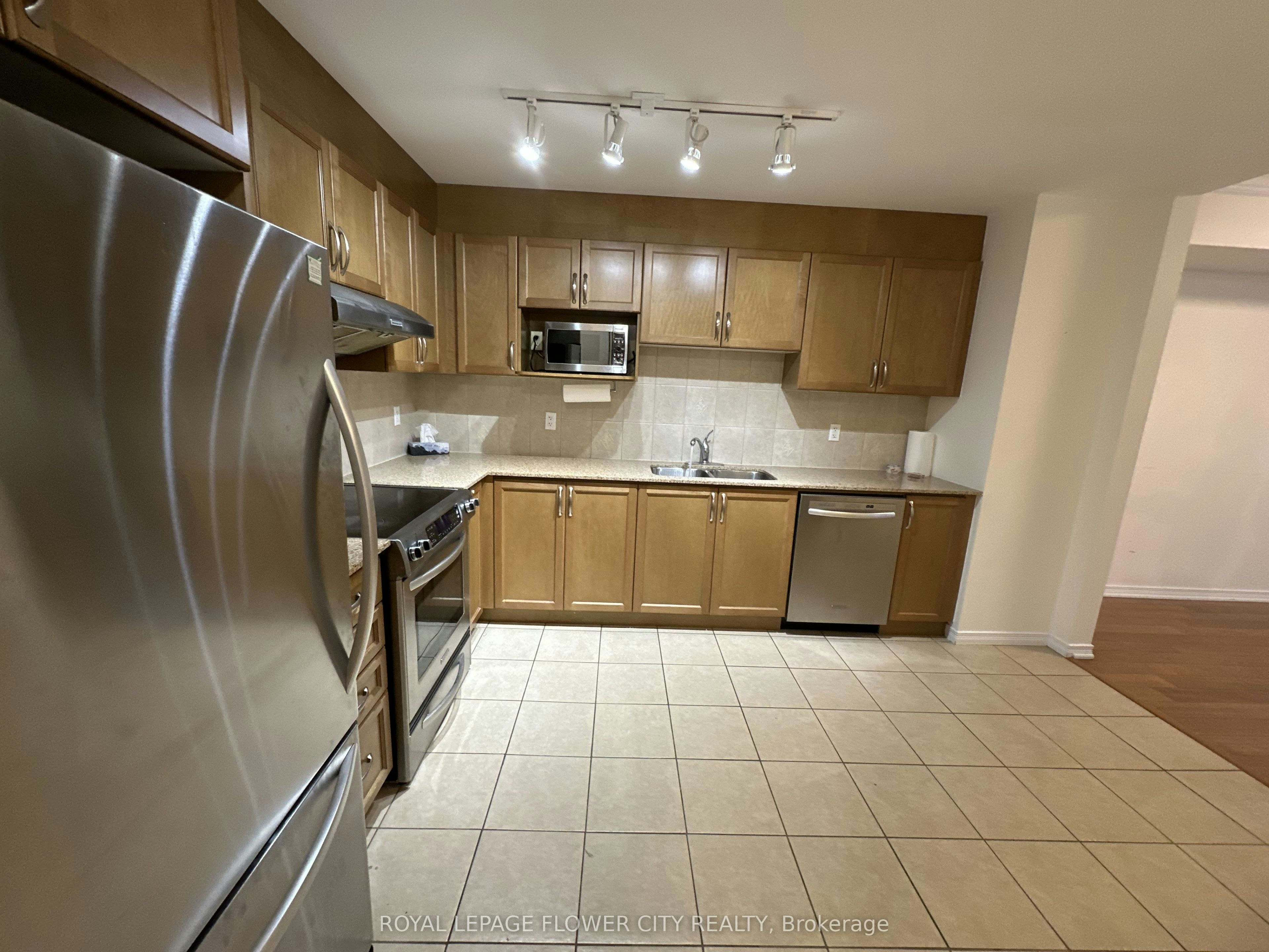 616-8 Maison Parc Court, Vaughan, ON, L4J 9K5 - 10