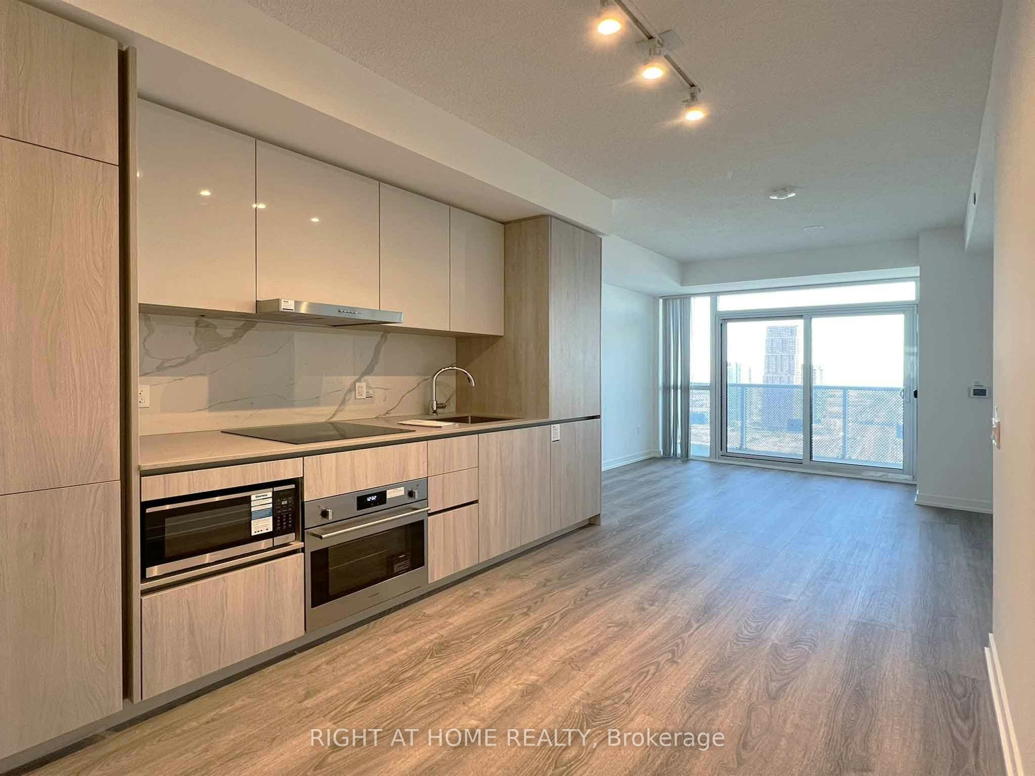 3907-8 Interchange Way, Vaughan, ON, L4K 0R2 - 3