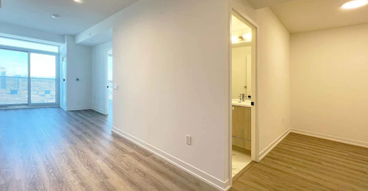 3907-8 Interchange Way, Vaughan, ON, L4K 0R2 - 5