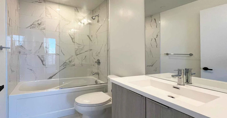 3907-8 Interchange Way, Vaughan, ON, L4K 0R2 - 8