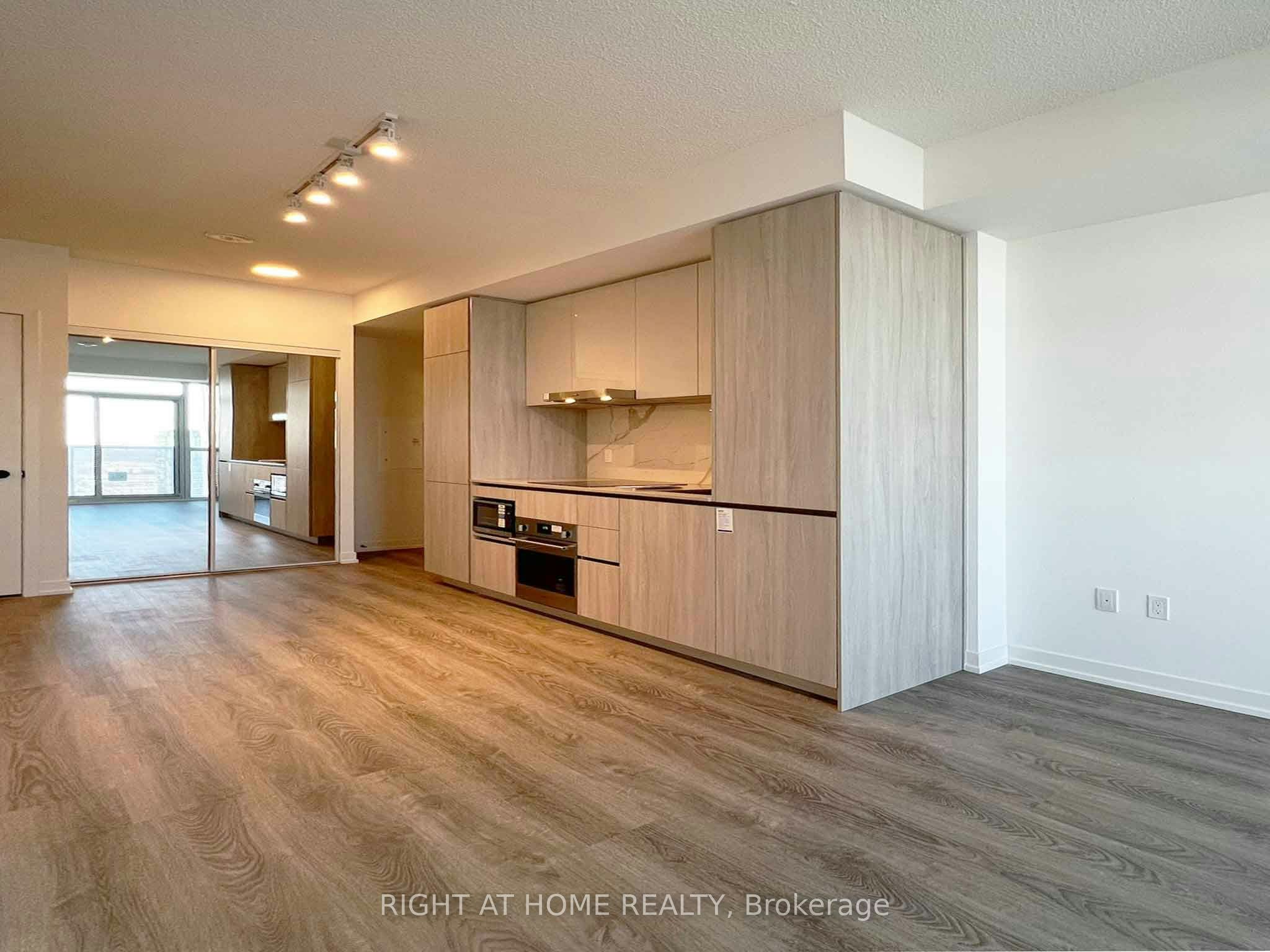 3907-8 Interchange Way, Vaughan, ON, L4K 0R2 - 2