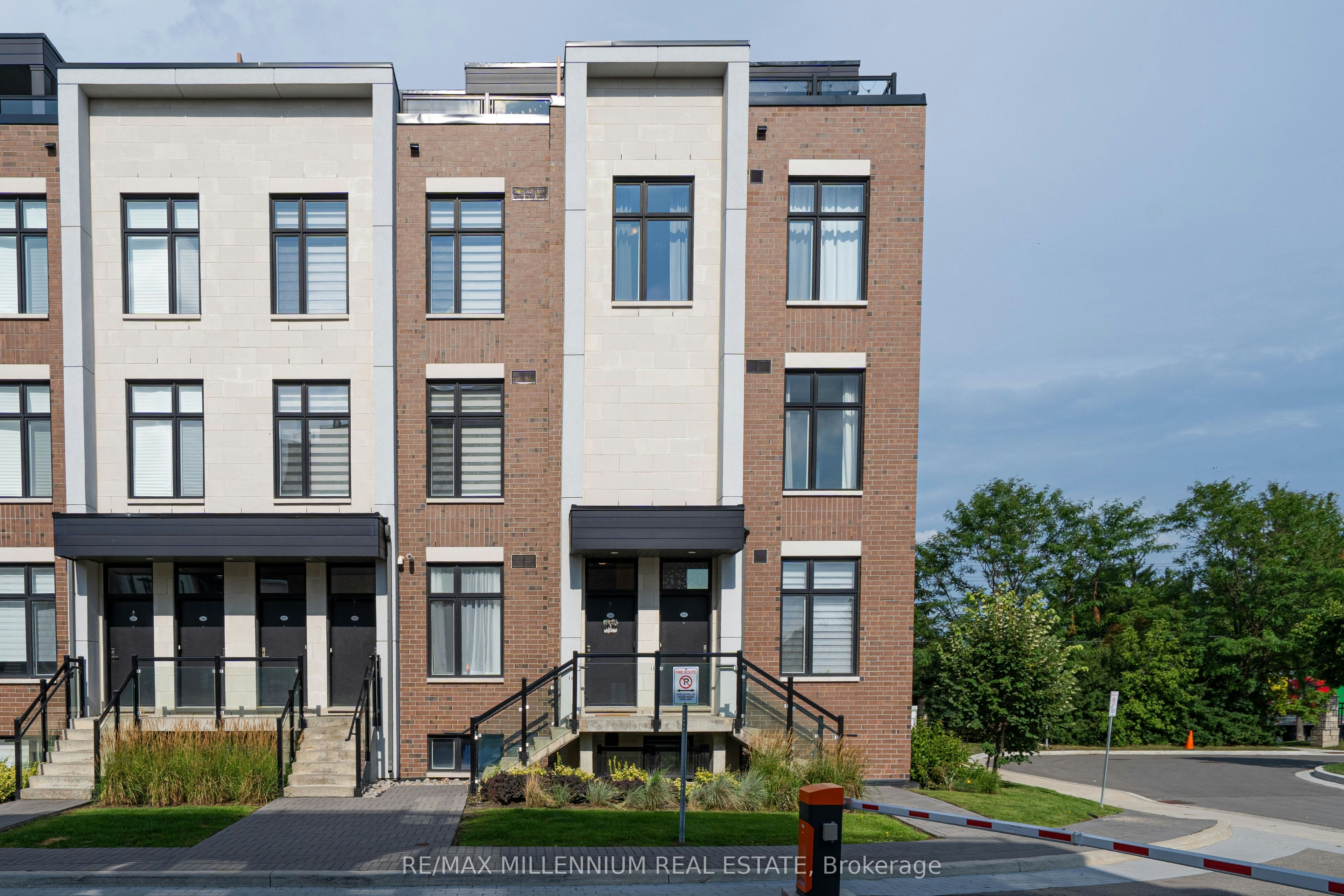 U208-9560 Islington Avenue, Vaughan, ON, L4H 4Z5