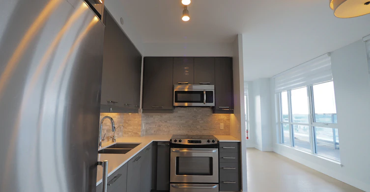 642-9471 Yonge Street, Richmond Hill, ON, L4C 0Z5 - 8