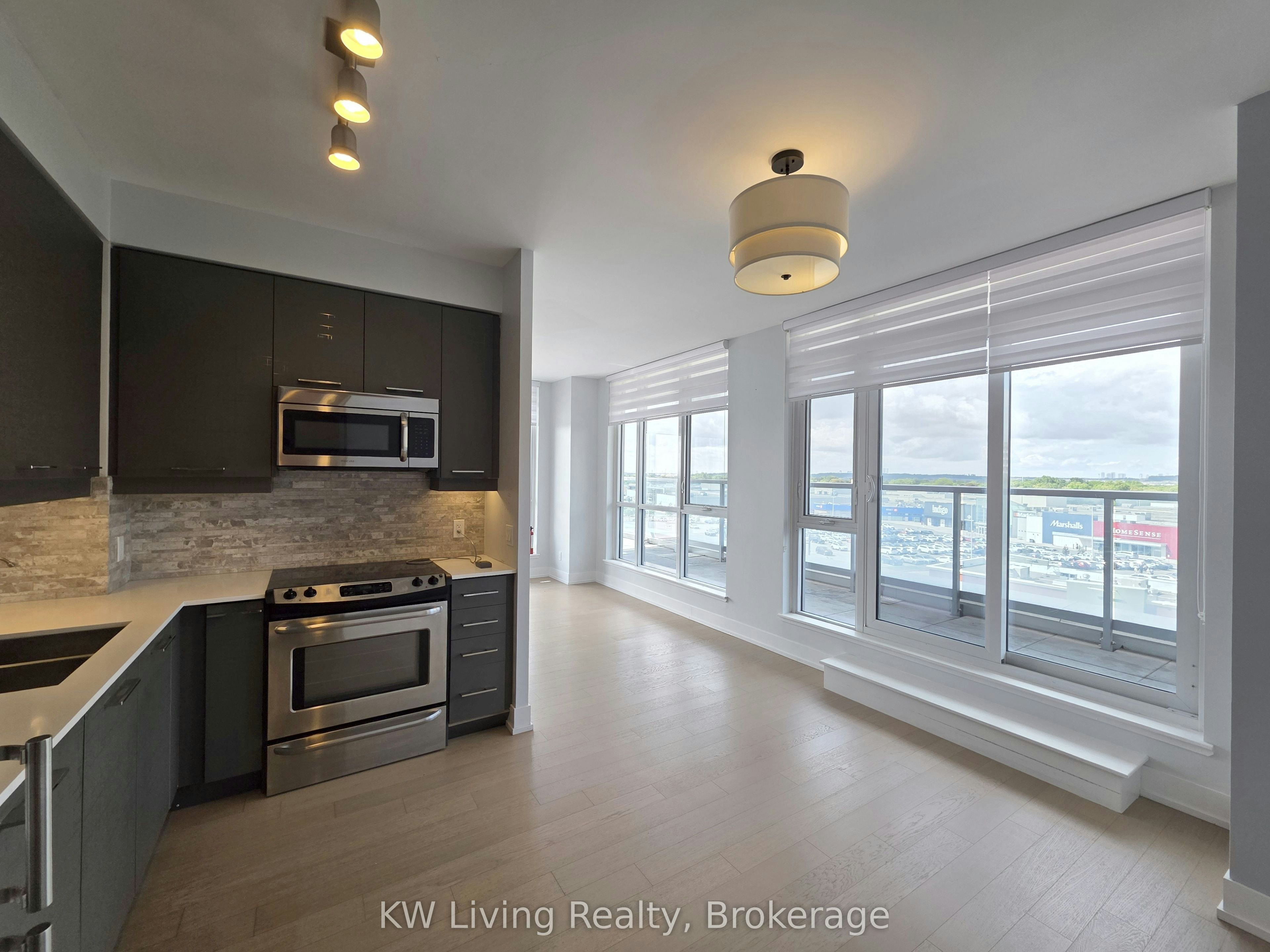 642-9471 Yonge Street, Richmond Hill, ON, L4C 0Z5 - 3