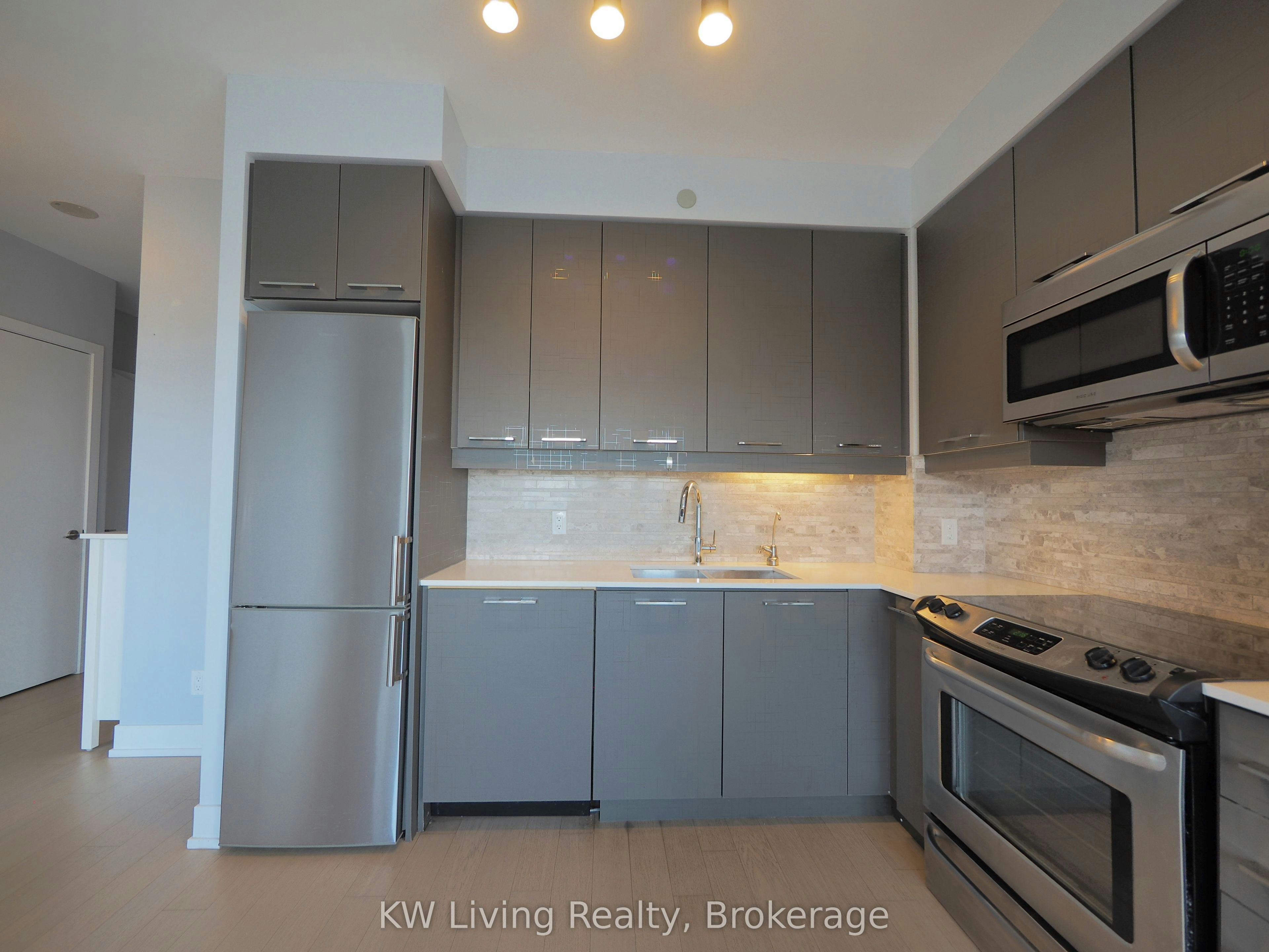 642-9471 Yonge Street, Richmond Hill, ON, L4C 0Z5 - 9