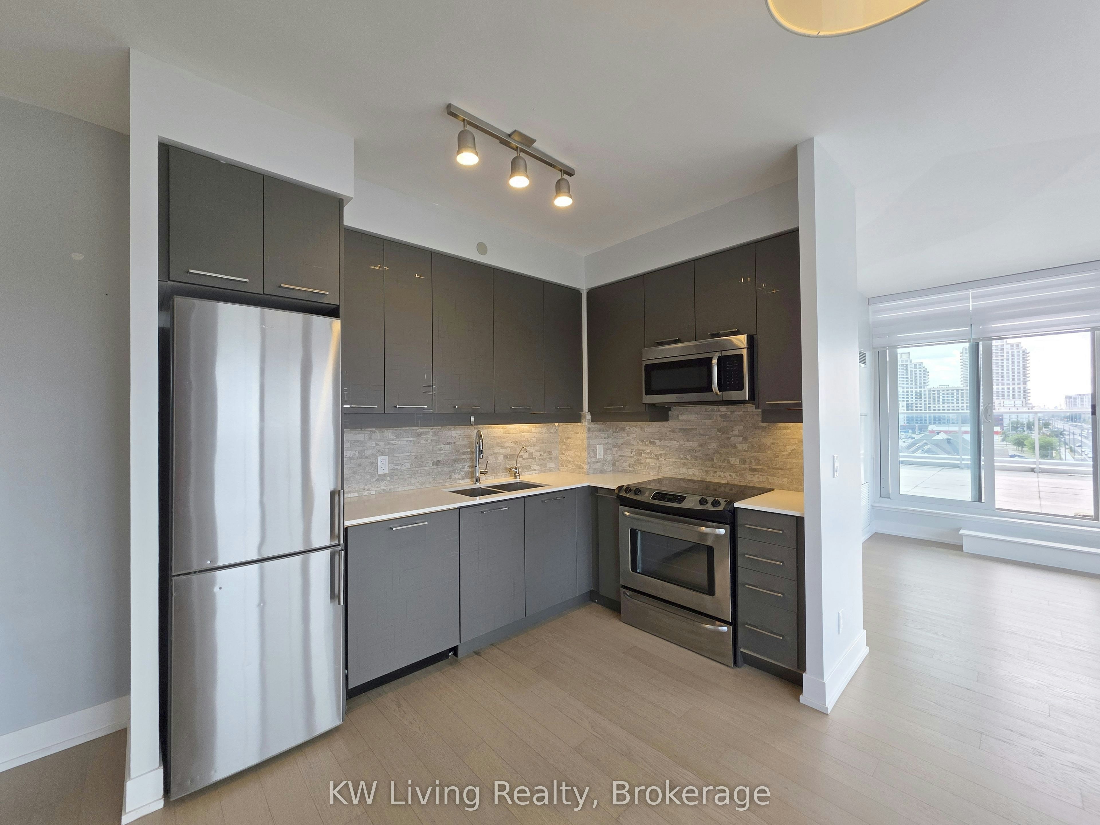 642-9471 Yonge Street, Richmond Hill, ON, L4C 0Z5 - 5